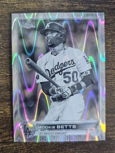 2022 Topps Chrome - #100 Mookie Betts Black and White Wave Los Angeles Dodgers - Picture 1 of 3