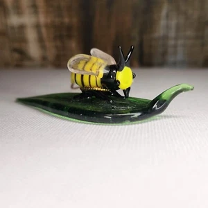 De colección Vitral Soplada Hoja de Abejorro Estatuilla Miniatura Escultura Mini Insecto - Imagen 1 de 10