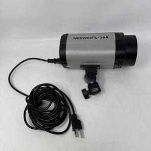 Flash/estroboscópico de estudio NEEWER, luz de modelado, C-300 - probado funcionando - Imagen 1 de 7