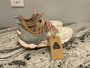 NUOVE scarpe da ginnastica Anthropologie Flower Mountain Hiker Acquario 8 - Foto 1 di 13