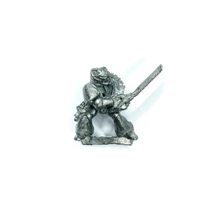 Warhammer 40k - Rogue Trader - RT01 Space Marine w. Chainsword Brother Dimshade - Picture 1 of 2