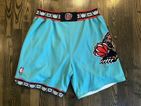 1995-1996 VANCOUVER GRIZZLIES Mitchell & Ness Authentic Shorts Size 44 Large L Cover