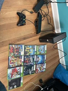 xbox 360 bundle , kinect , controller , 10 games, 4gb - Picture 1 of 10