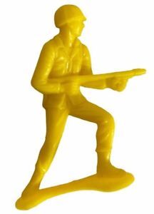 Vintage Plastic Toy Army Infantry War Foot Yellow Soldier Flame Thrower Figure