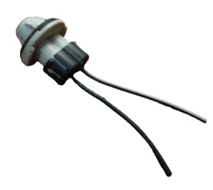 1999 2002 chevrolet silverado side marker park light socket P120L - Picture 1 of 3