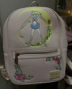 Mini Mochila Loungefly Sailor Moon Crescent Moon Rosa  - Imagen 1 de 11