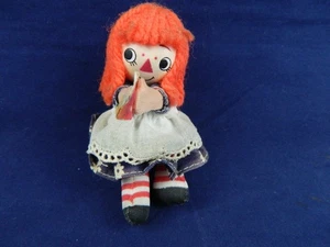 RAGGEDY ANN BOBBS MERILL 1978 - 3" SIZE CLIP ON DOLL, ITI HAWAII VINTAGE - Bild 1 von 6