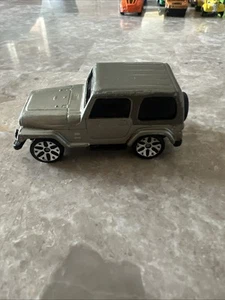 Vintage Maisto Jeep Wrangler Sahara Gray 1/64 Loose Diecast - Picture 1 of 5