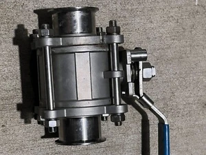 2-1/2" 3 Piece Full Port Ball Valve Clamp Ends 316 Stainless Sanitary WOG1000 - Picture 1 of 2