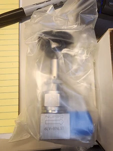 SWAGELOK NUPRO 6LV-BNL33 BELLOWS VALVE SC-11 Valve 3/8" NEW IN BOX - Picture 1 of 2