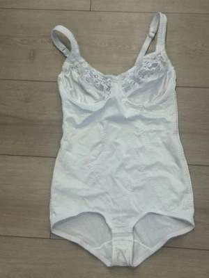 Traje corporal vintage Flexees beige cuerpo completo más delgado 36B ropa moldeadora con aros 6856 Foto 1 de 4