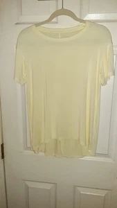 American Eagle Damen Kurzarm Hi-Lo weich & sexy hellgelb T-Shirt XS - Bild 1 von 6