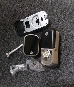 Yale Deadbolt Lock Satin Nickel DoorLock with Digital Keypad YRD256-NR-619 - Picture 1 of 1