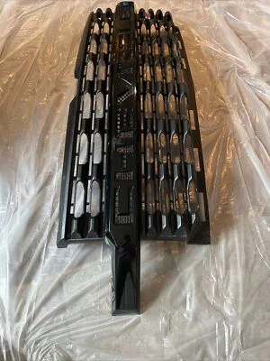 Chevy Silverado 1500 2019-2022 negro malla rejilla inserción rejilla superposición moldura Foto 1 de 4