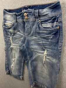 Ariya Jeans Women's Size 5/6 w27 Blue Denim Distressed Bermuda Shorts - Picture 1 of 20