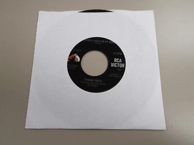 Connie Smith – Burning A Hole In My Mind / Only For Me - RCA Victor 47-9335  VG+ - Image 1 of 4