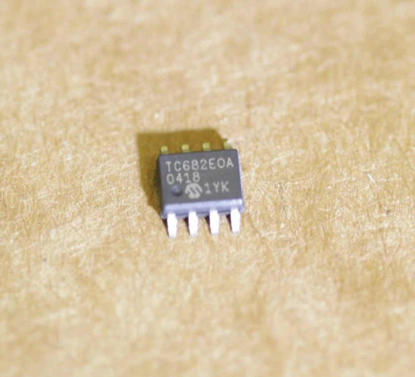 Regulador duplicador de voltaje de inversión TC682EOA 10 PIEZAS CMOS TC682 TC682E Foto 1 de 2