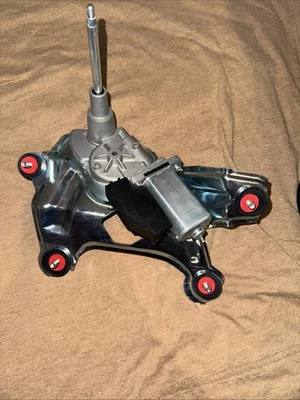 Rear Windshield Wiper Motor for Toyota Highlander 2008-2013 w/ Fixed Rear Window - Image 1 of 2