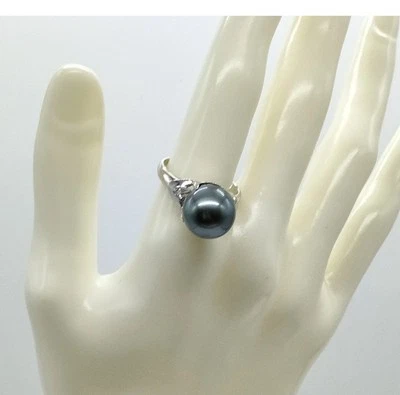 Beautiful Tahitian black pearl Solid platinum natural diamond ring Size 8.2 - Image 1 of 4