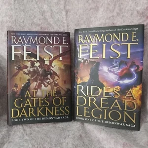 The Demonwar Saga Books 1-2 RAYMOND E FEIST Hardcover w Jacket First Editions - Foto 1 di 6