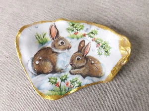Vintage Winter Bunny Rabbit Oyster Shell Trinket - Picture 1 of 4