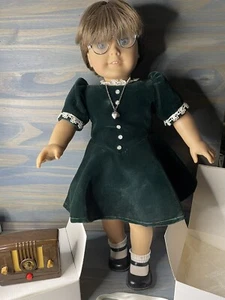 Vtg Pleasant Company American Girl Doll Molly McIntire w/Accessories Christmas - Picture 1 of 23