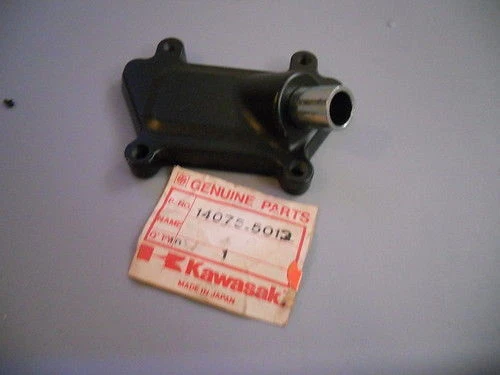 Conjunto de tampa de válvula de palheta Kawasaki KZ1000 NOS 1981-1982 PN:14075-5012 - Imagem 1 de 1