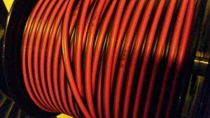 HIGHEND STROMKABEL 2x0,75 ROT/SCHWARZ bis 6 Amp.  8 Meter  1695 - Picture 1 of 4