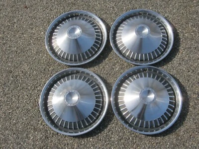 Tapacubos de 14 pulgadas AMC Gremlin Hornet Rebel 1970 1971 de fábrica cubiertas de rueda Foto 1 de 4