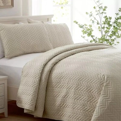 King Comforter Quilt Set Dark Ivory w/ Pillow SHAMS Lightweight Soft Semech.  - Image 1 of 4