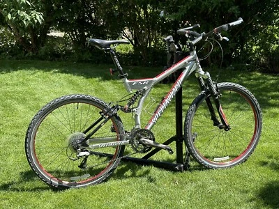 Specialized Enduro FSR Vollgefedert - Bild 1 von 4