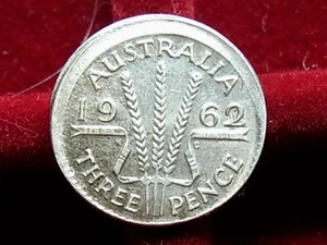 Australia. 1962 Mistruck Error 3d.. Lip to 2mm at top.. Much Lustre - gEF/aUNC - Imagen 1 de 2