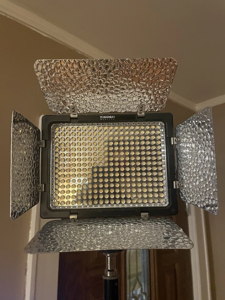 Yongnuo YN300 III Pro LED Video Light Panel Bi-Color 3200K-5600K w/ Stand  - Image 1 of 4