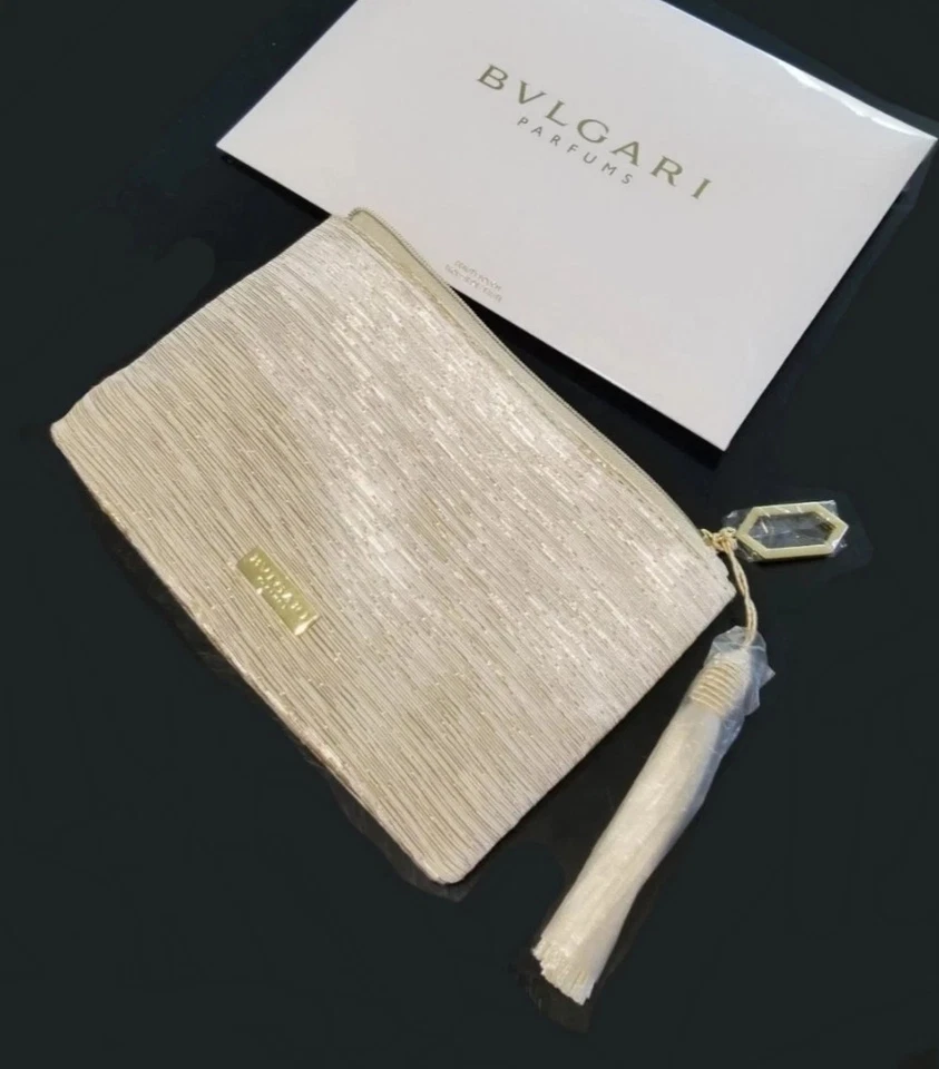 Bolsa de beleza BVLGARI Parfums creme/ouro lurex bolsa de maquiagem borla destacável NOVA - Imagem 1 de 4