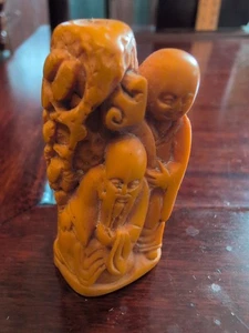 Japanische Buchsbaum Harzschnitzerei - 2 Männer mit Baum - Bild 1 von 4