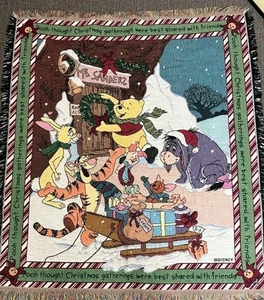 Disney Store Vintage RARO! Coperta da lancio per raduno di Natale Pooh & Friends nuova con etichetta  - Foto 1 di 3