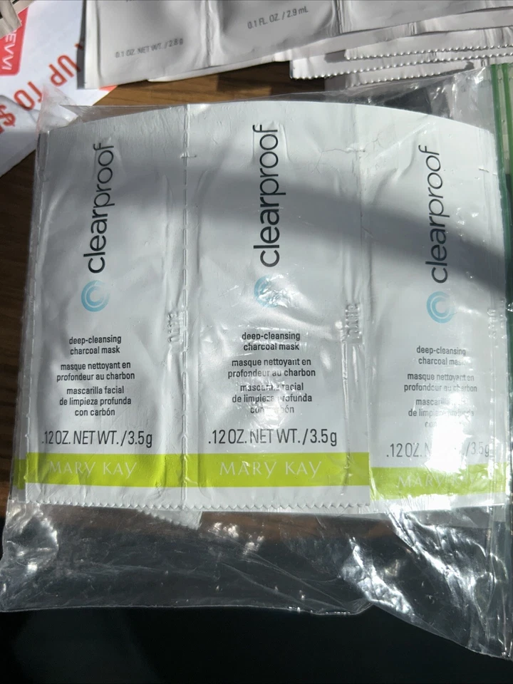 玫琳凯透明深层清洁木炭面膜 0.12 盎司 42 包 — 第 1/1 张图片