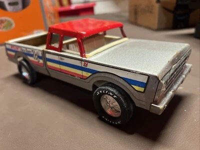 Camioneta pickup vintage Nylint Race Team cabina extendida plateada Ford EE. UU. techo rojo Foto 1 de 4