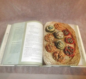 1999 Julia Childs Cooking at Home Coffee Table Book Illustrated 1st Ed Hardcover - Picture 1 of 15