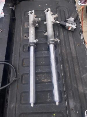 Horquillas delanteras Honda CBR 600 RR 2004  Foto 1 de 4