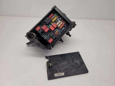 Jeep Renegade 2015-2021 caja de fusibles de motor OEM Foto 1 de 2