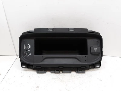 21-24 RAM 5500 MIDDLE LOWER CHUBBY WITH USB PLUGS - Изображение 1 из 4