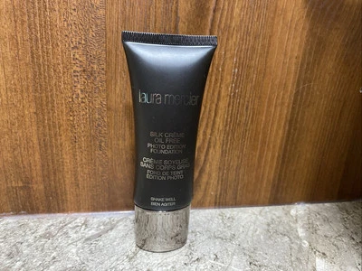 Laura Mercier Silk Creme Oil Free Photo Edition Foundation 5C1 NUTMEG 1 oz READ! - Image 1 of 4