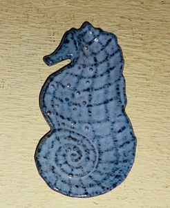 TEXTURED POTTERY SEAHORSE dish by BEACHCOMBERS COASTAL LIFE. Blue Whitewash NEW - Picture 1 of 3