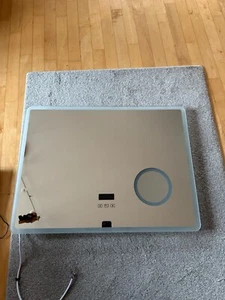 LED Badspiegel mit Beleuchtung Uhr Beschlagfrei 3000/4000/6500K Wandspiegel IP44 - Bild 1 von 3