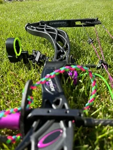 Bowtech Carbon Rose RH 60#, BG Sight, QAD Rest, Stabilizer & Custom wrist sling - Picture 1 of 6
