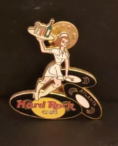 2001 ~ Hard Rock Cafe Pin Atlanta ~ Kellnerin auf Schallplatten hält Tablett Pin ~ SEHR GUTER ZUSTAND  - Bild 1 von 2