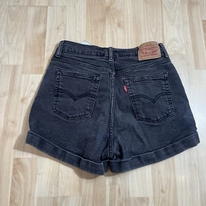 Pantalones Cortos de Jean Levis Para Mujer Negros Denim Botón Mosca Enrollados Talla 28 - Imagen 1 de 7