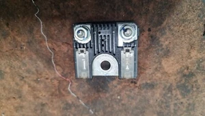 HOLDEN VE V6 COMMODORE 2010 MDL POSITIVE BATTERY TERMINAL FUSEABLE LINK - Picture 1 of 2