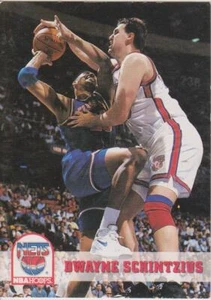 1993-94 NBA Hoops Basketball #373 Dwayne Schintzius - Picture 1 of 2